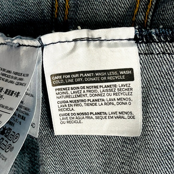 Levi's Ex Boyfriend Trucker Button Down Denim Jacket Size M - Picture 5 of 7